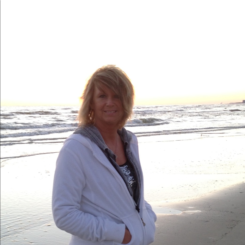 Meet your Posher, Angie